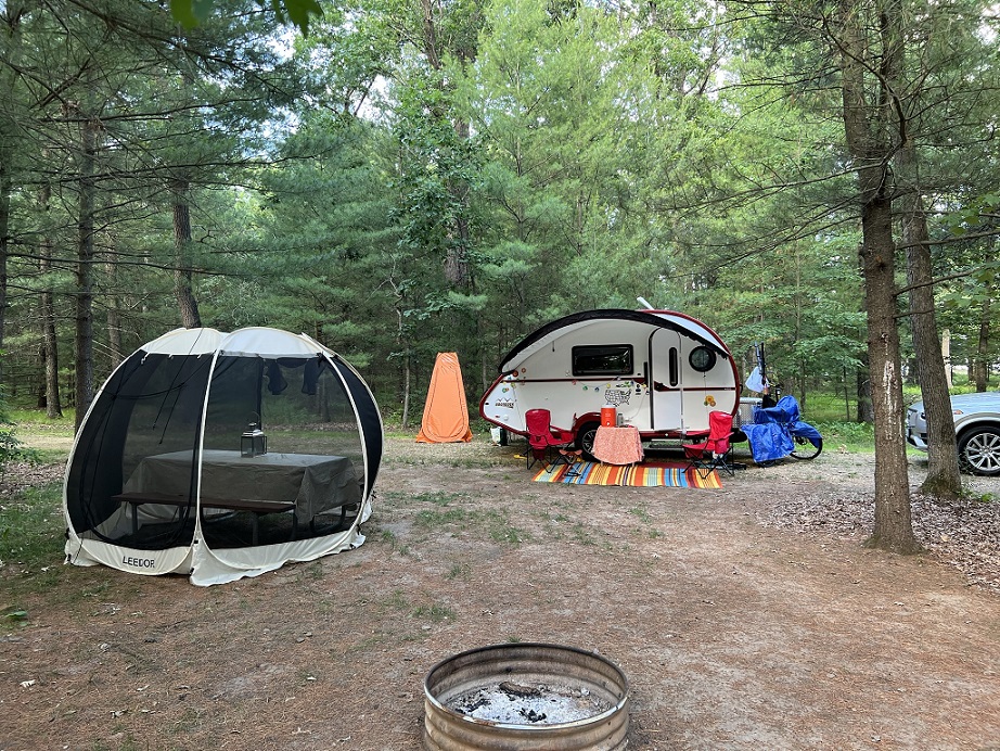 Campsite with a T@b Boondock XL Camper