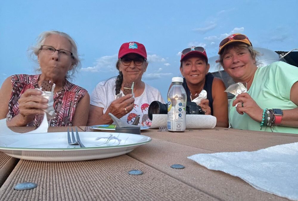 How Women Can Make Camping Friends (Even If They Start Out Solo)